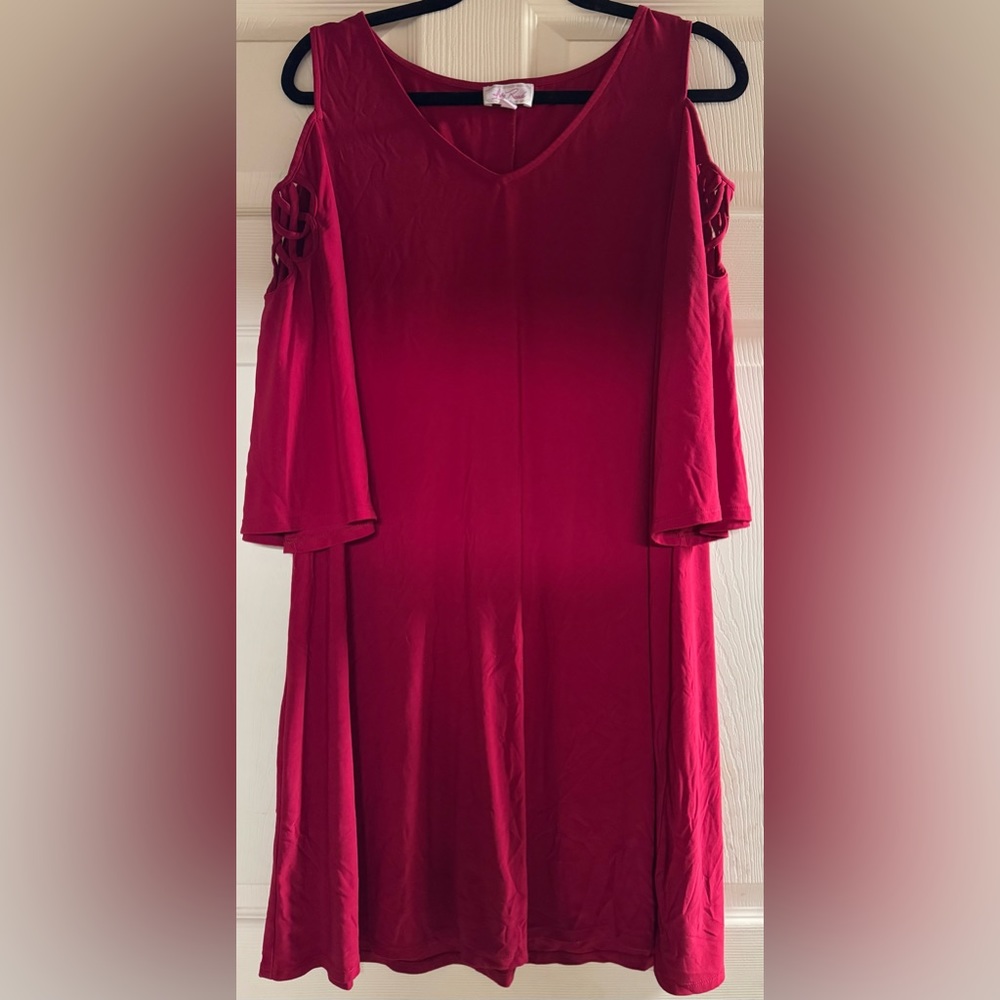 Pink midi dress with cold shoulders